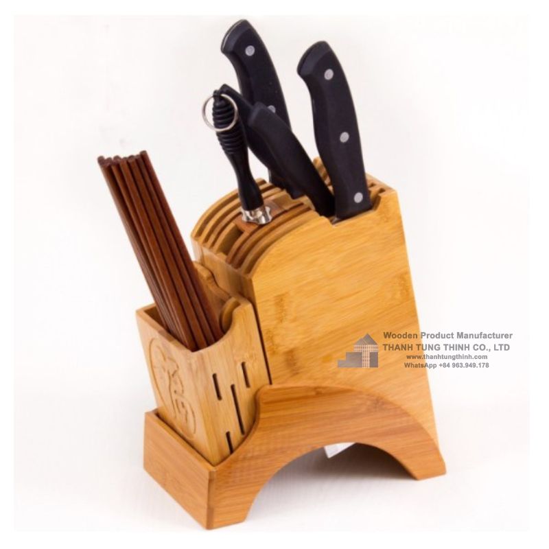 Kitchen Utensils and Knife Blocks for a neat kitchen