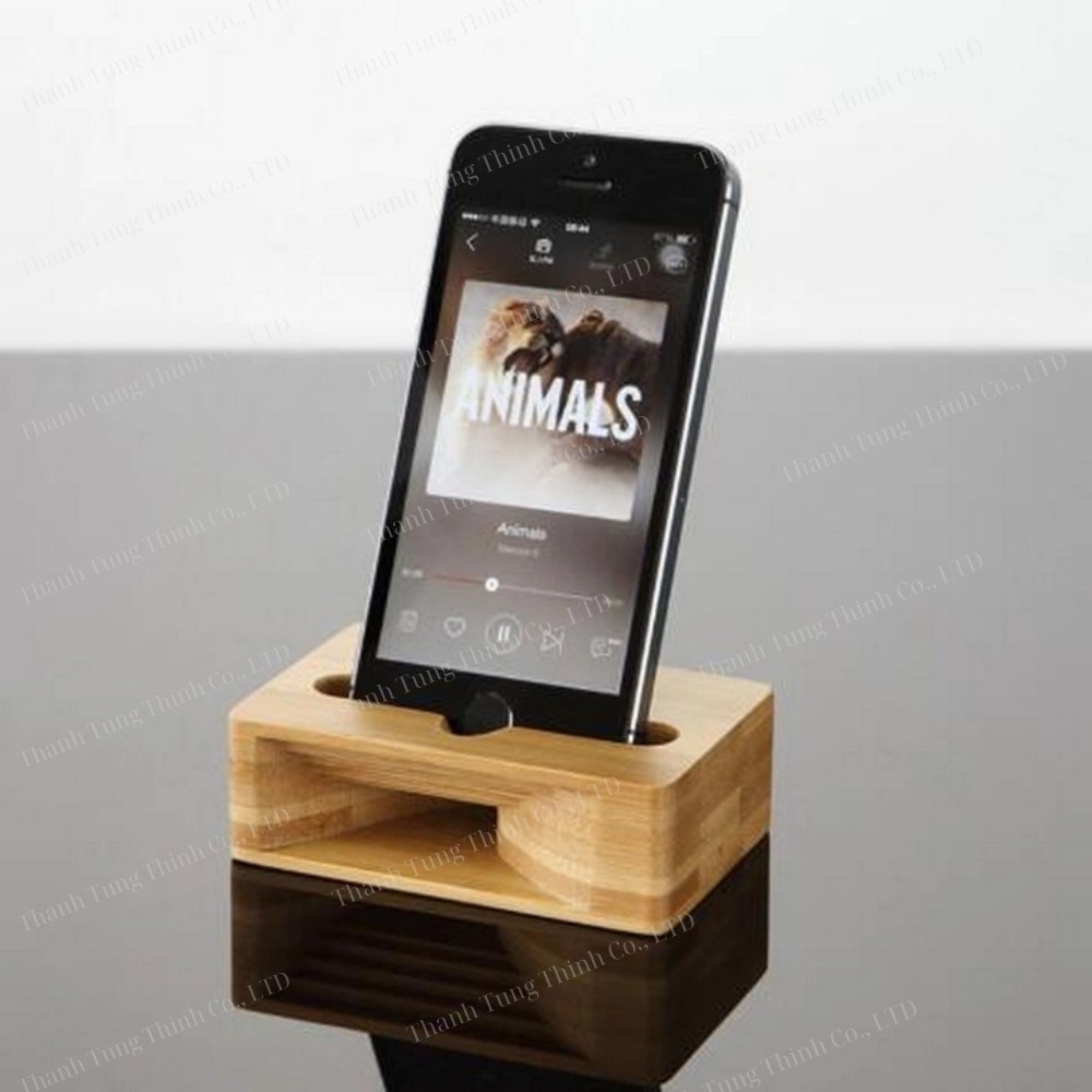 Basic Wooden Phone Stand