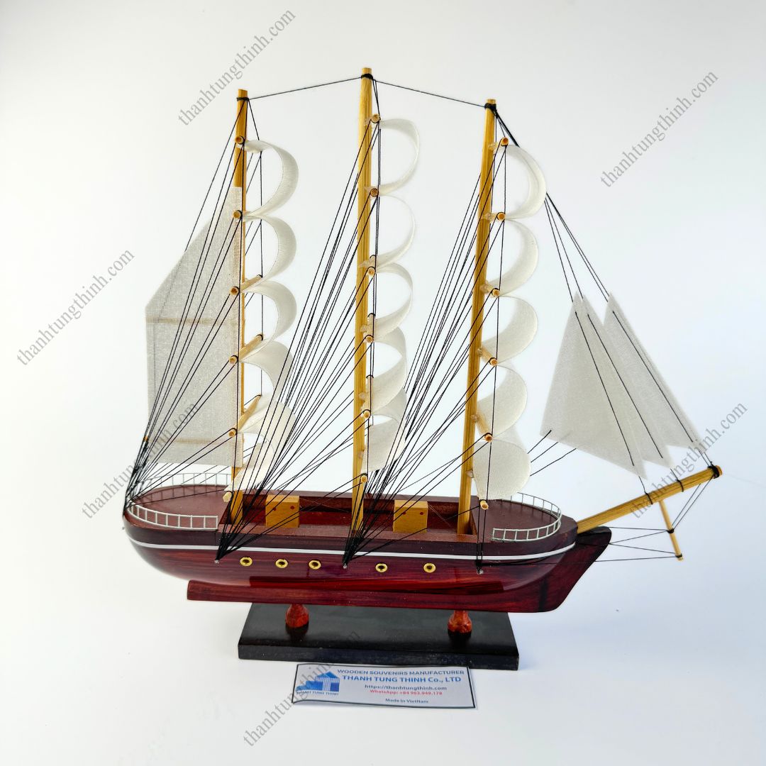 Handcrafted Wooden Tall Ship Model Manufacturer