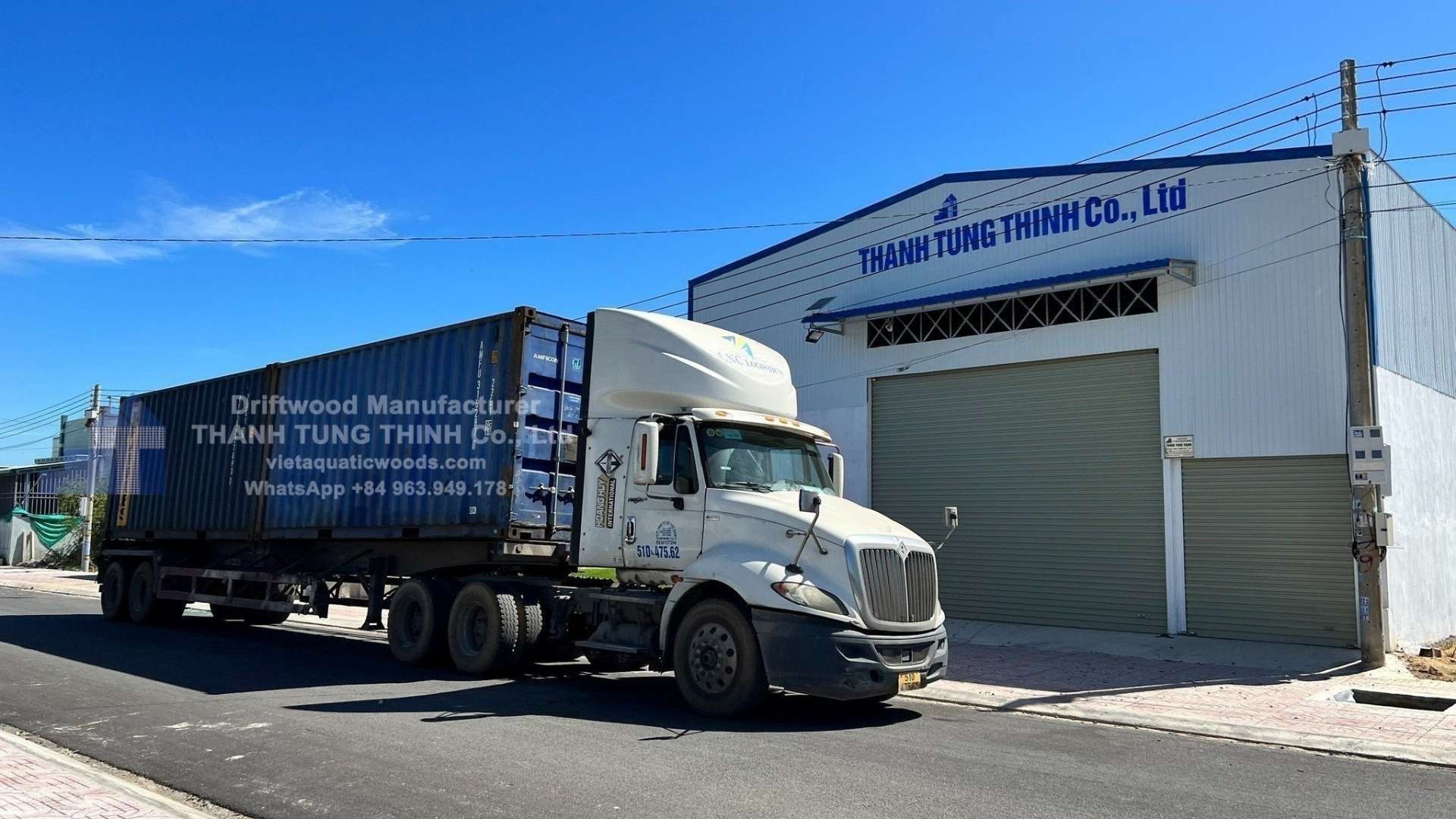 A modern wooden houseware manufacturing facility, highlighting global market trends and export expansion.