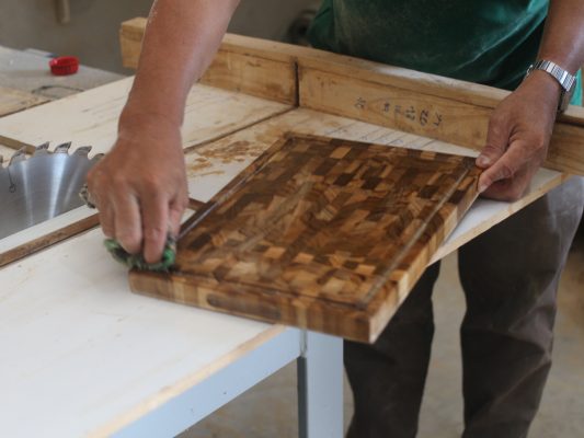Teak-wood-cutting-board