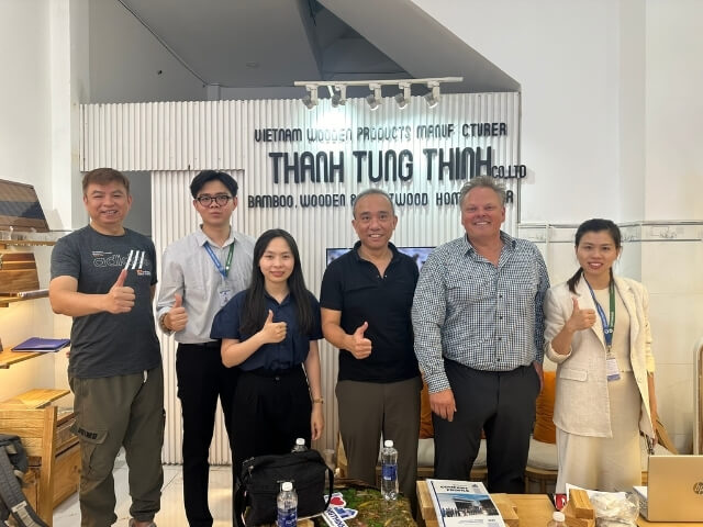 International partners of Thanh Tung Thinh 03