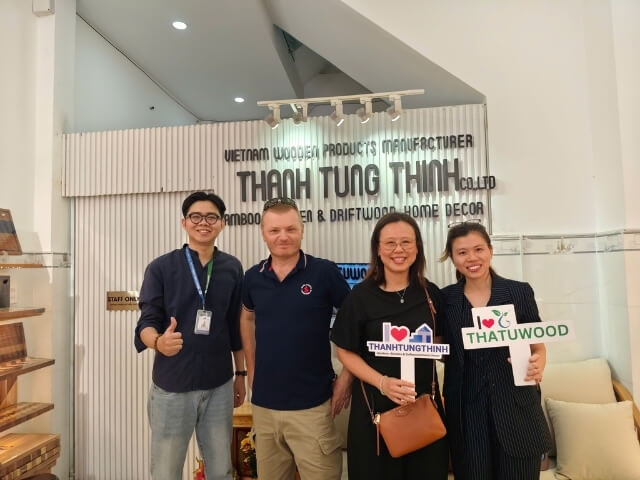 International partners of Thanh Tung Thinh 07
