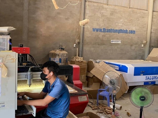 Workers operating at Thanh Tung Thinh factory 02