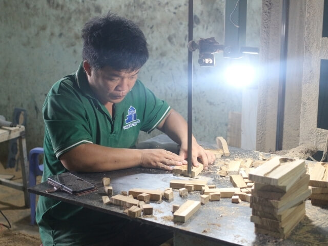 Workers operating at Thanh Tung Thinh factory 34