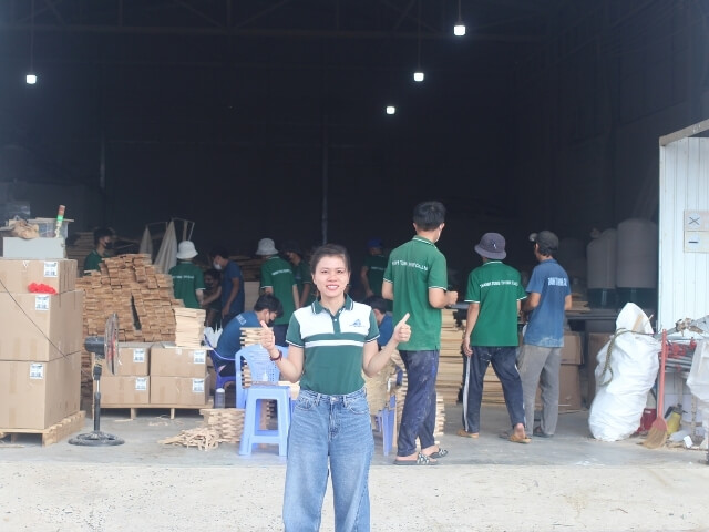 Workers operating at Thanh Tung Thinh factory 35