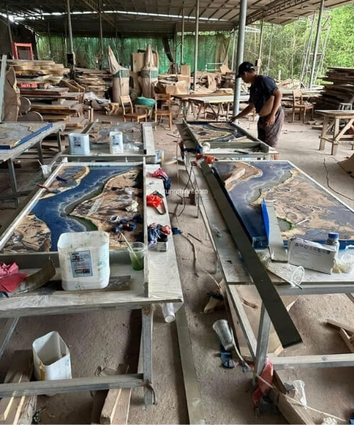 Workers operating at Thanh Tung Thinh factory 65