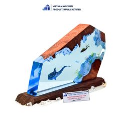 Alternative view of Creative Polygon Epoxy Wooden Lamp