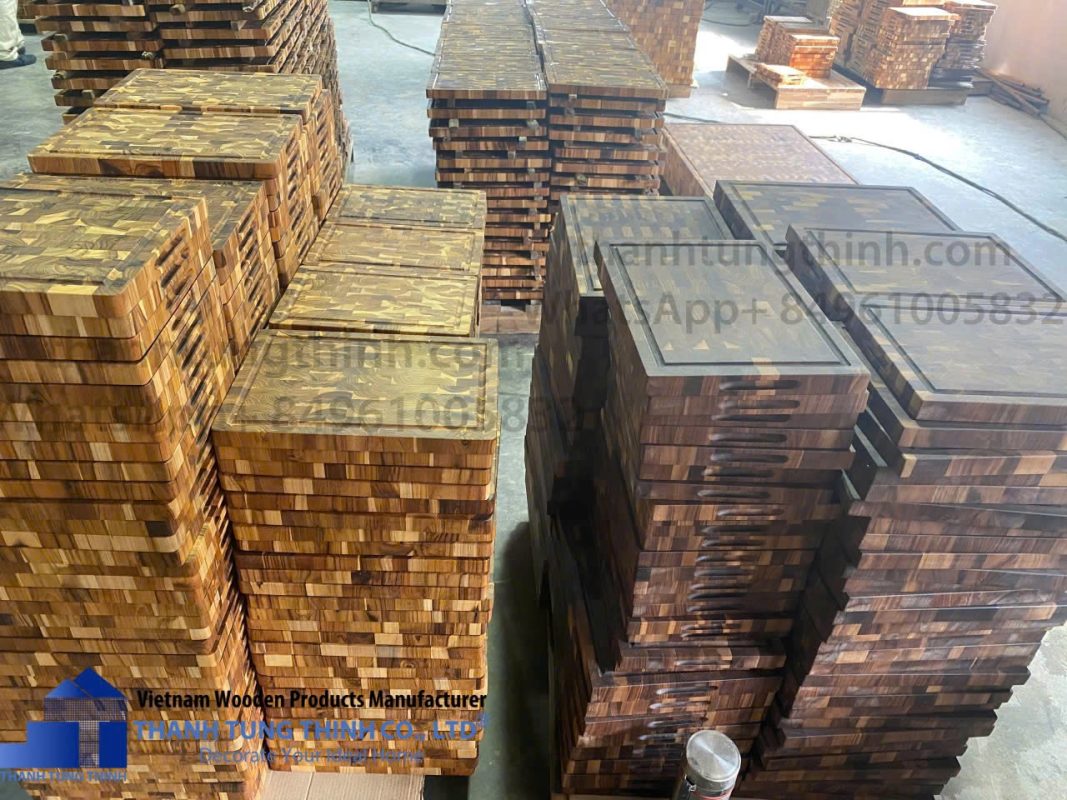 Charcuteries boards supplier are ready to ship