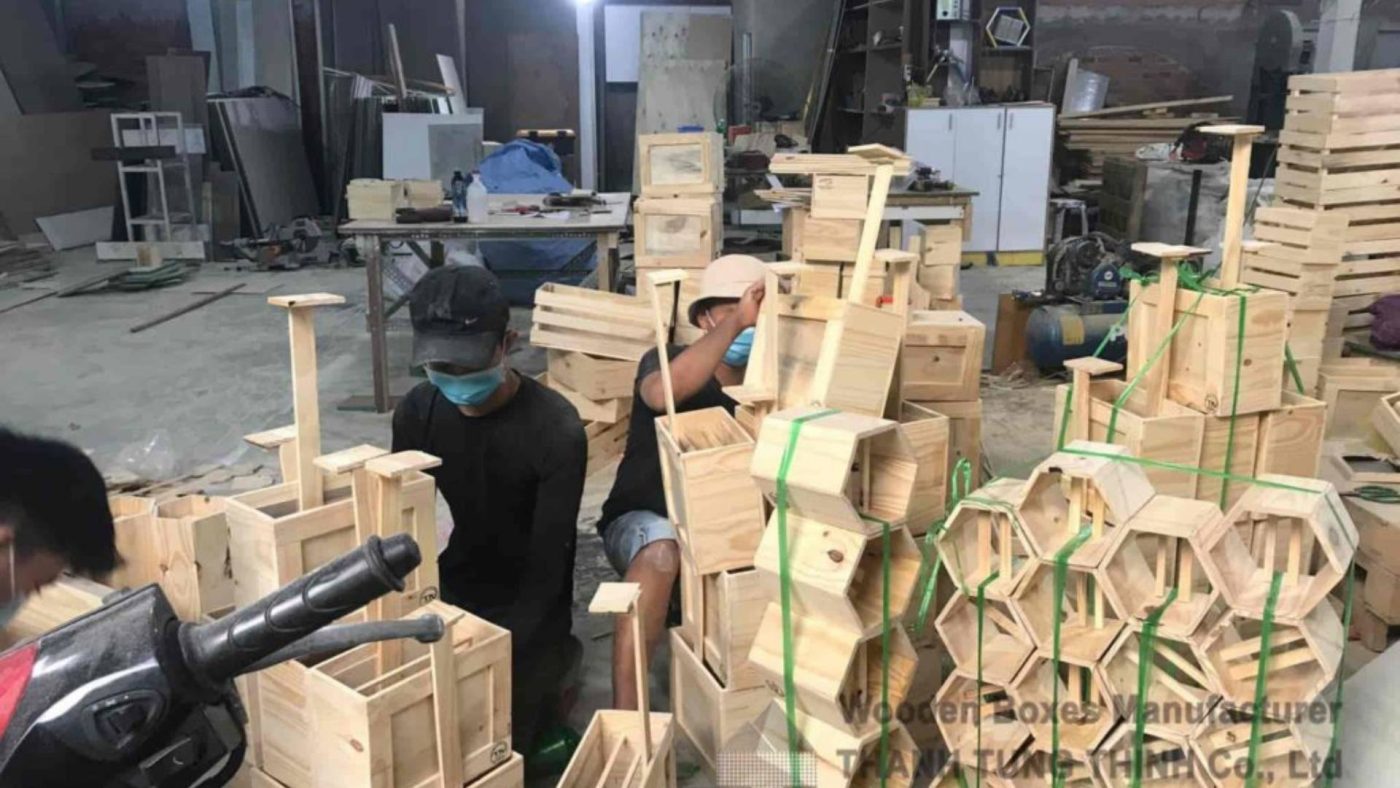 Wholesale wooden products with diverse products