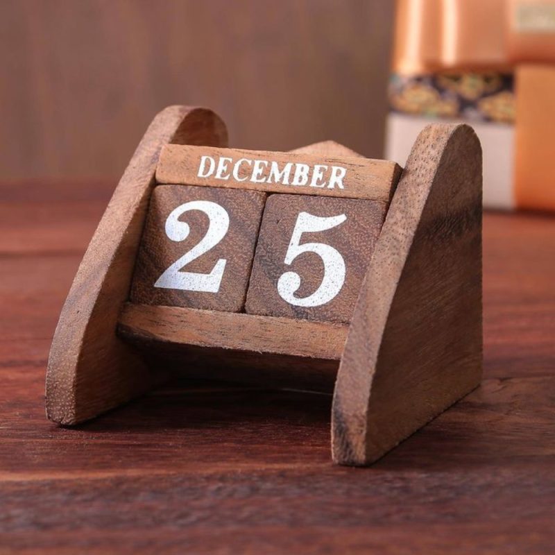 Wooden desk calendars manufacturer