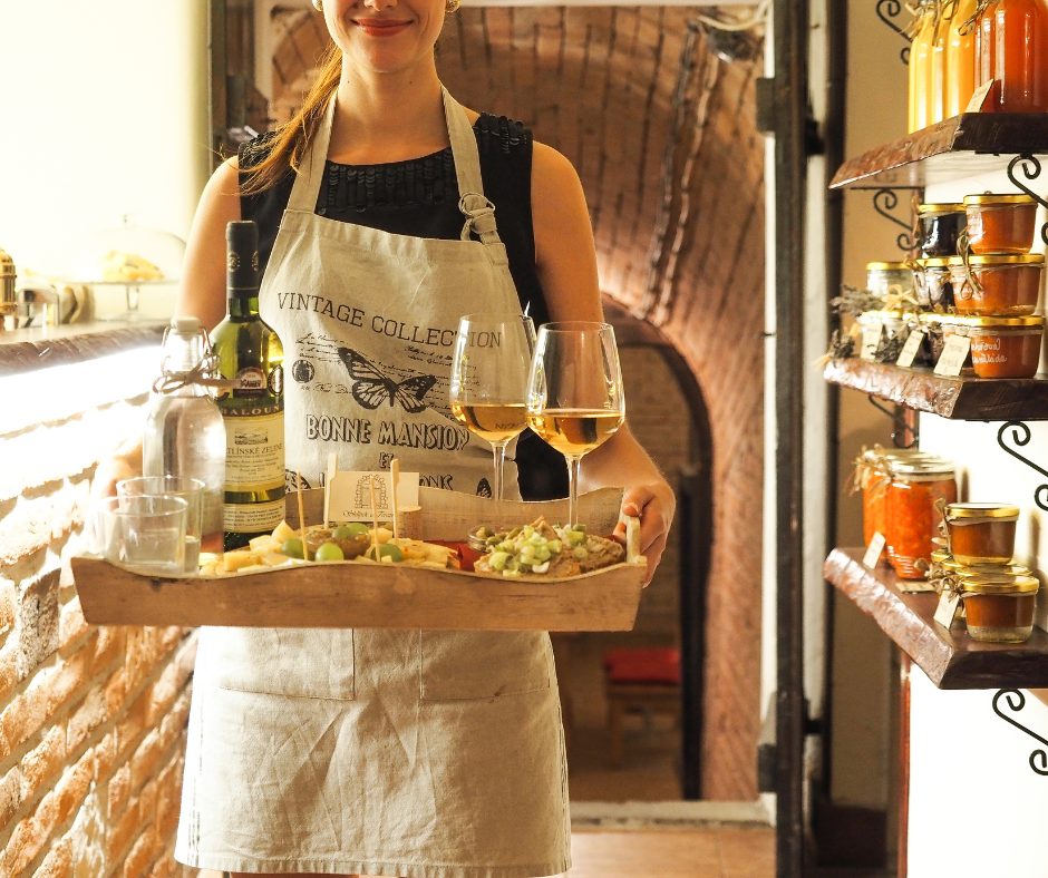 Wooden trays upgrade dining experience