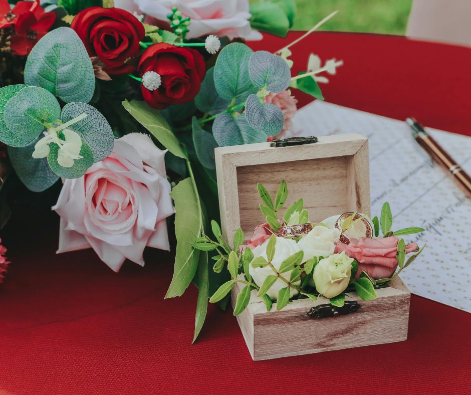 Significant Upselling and Bundling Potential of wooden flower boxes are attractive