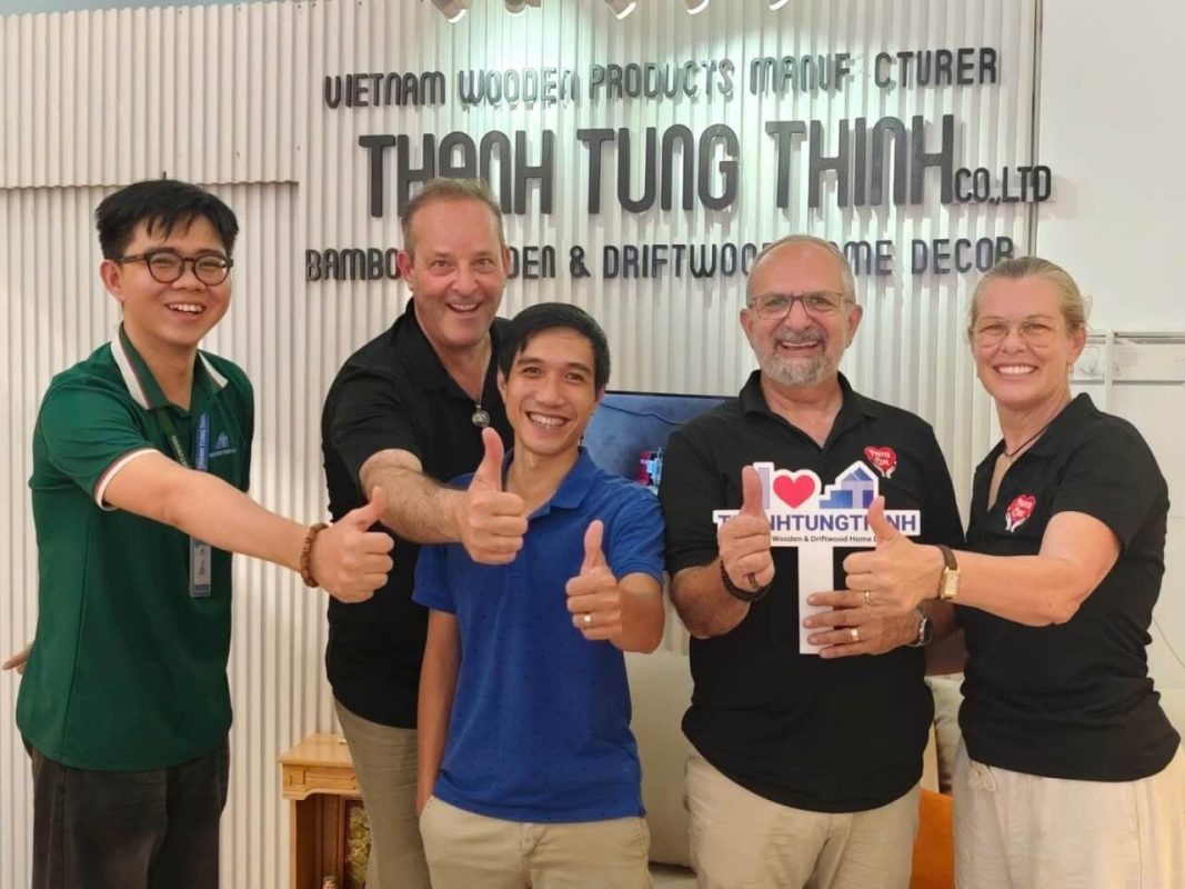 Buyers meeting for Custom End Grain Cutting Board Wholesale discussions in Vietnam