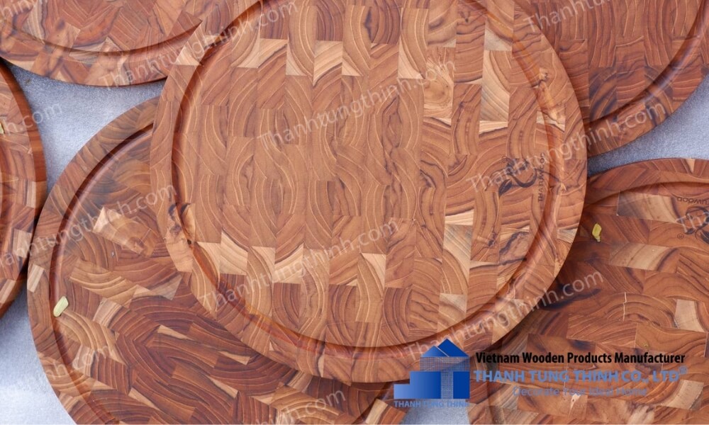 sample vs bulk production wooden cutting board
