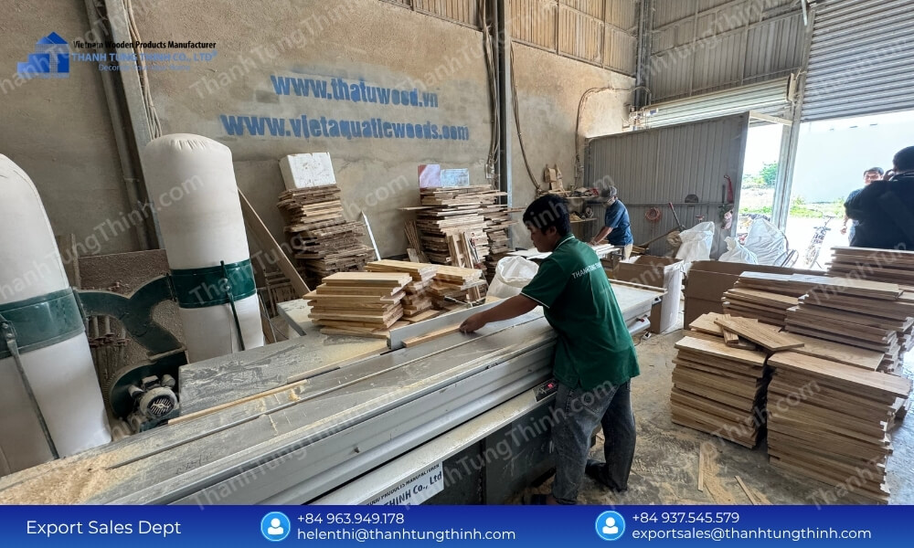 Acacia Wood Cutting Board Manufacturer: 100% Food-Safe & FDA Compliant