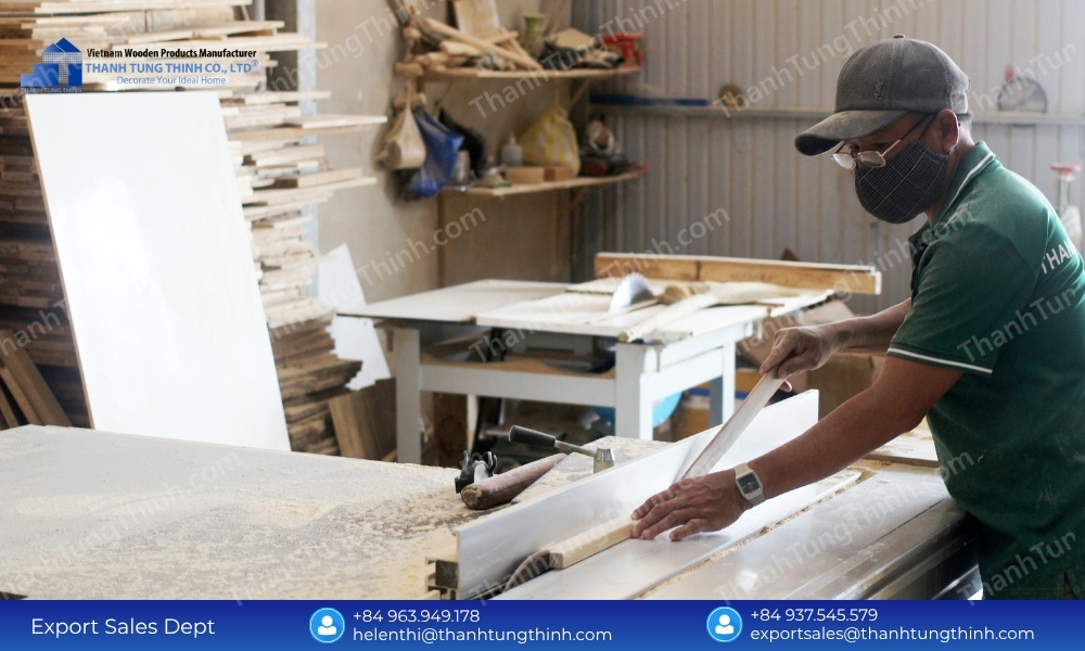 B2B Acacia Wood Kitchenware Factory: High-Volume Commercial Production