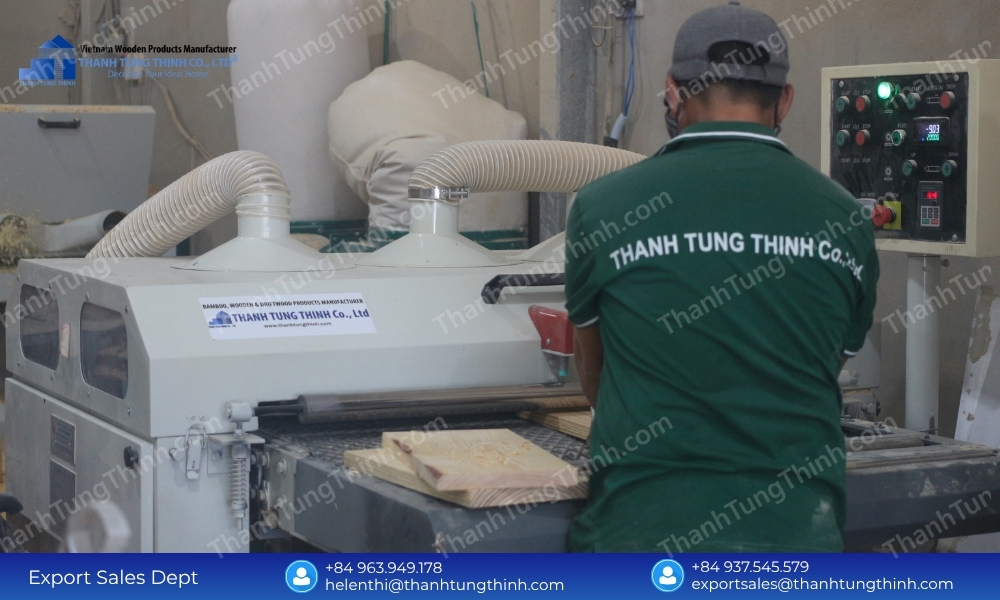 B2B Acacia Wood Kitchenware Factory: High-Volume Commercial Production
