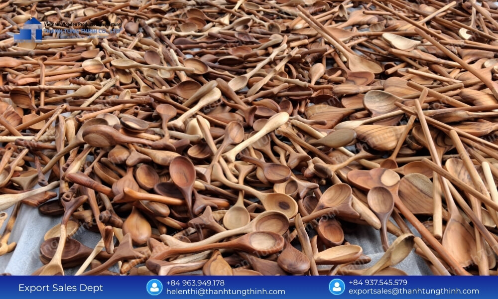 Buy Wooden Spoons in Bulk: What You Need to Know Before Ordering