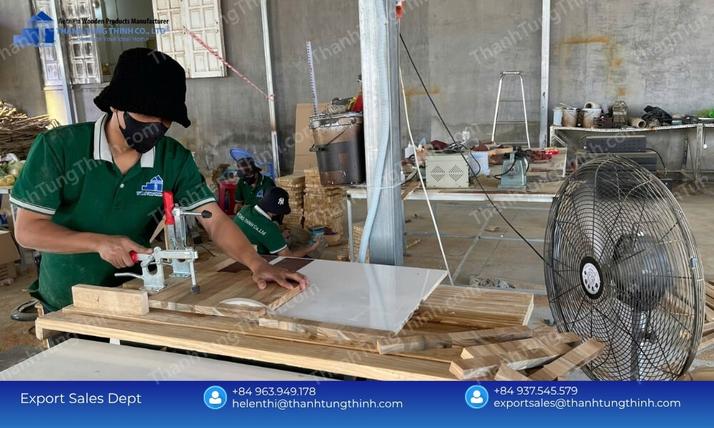 Complete OEM Solutions: B2B Teak Wood Kitchenware Factory Bulk Supply
