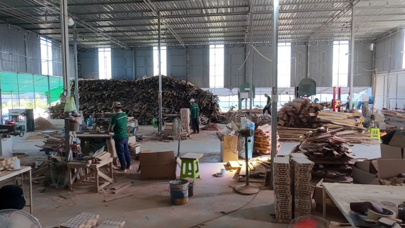 A panoramic view of the expansive production space at Factory 3, Thanh Tung Thinh