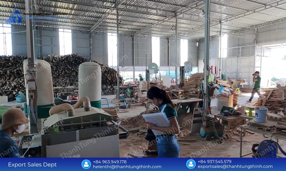 Quality control team inspecting timber materials on the manufacturing floor to optimize bulk wooden bowl logistics