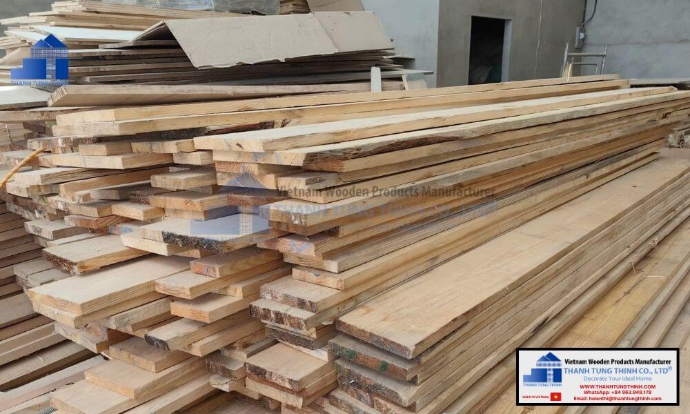 Raw solid wood materials used for manufacturing personalized wooden jewelry boxes