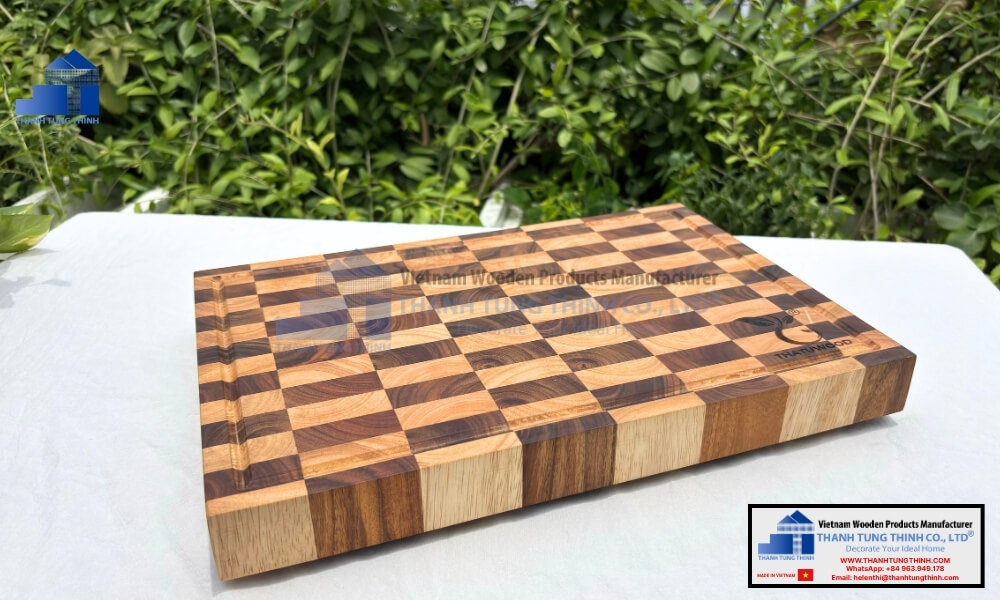 Rigorous quality checks Premium wooden cutting board displayed for wholesale buyersefore shipping certified wholesale eco-friendly sustainable wood jewelry boxes worldwide