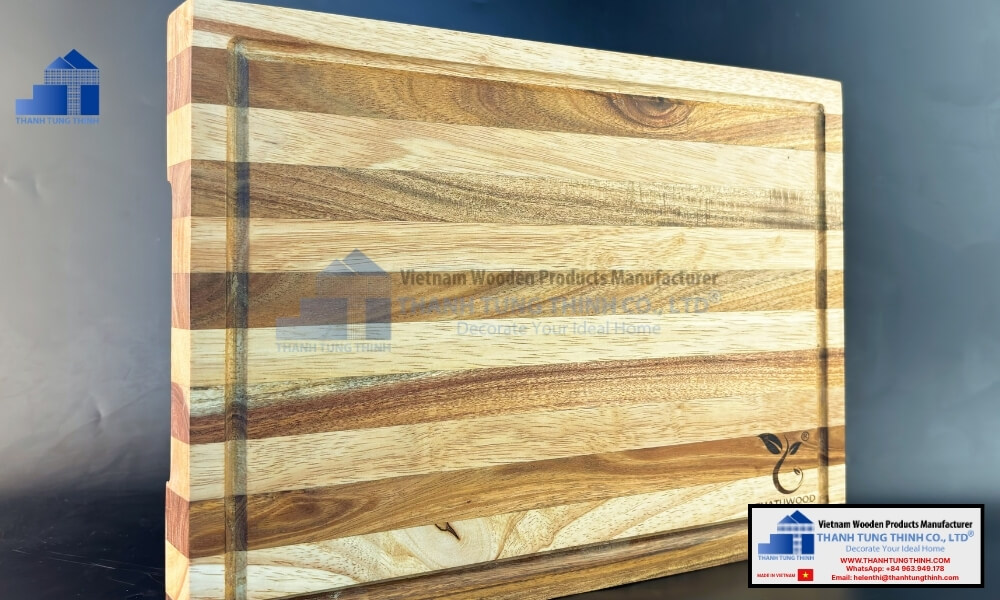 Close up of a sturdy edge grain model to evaluate the edge grain vs end grain cutting board differences