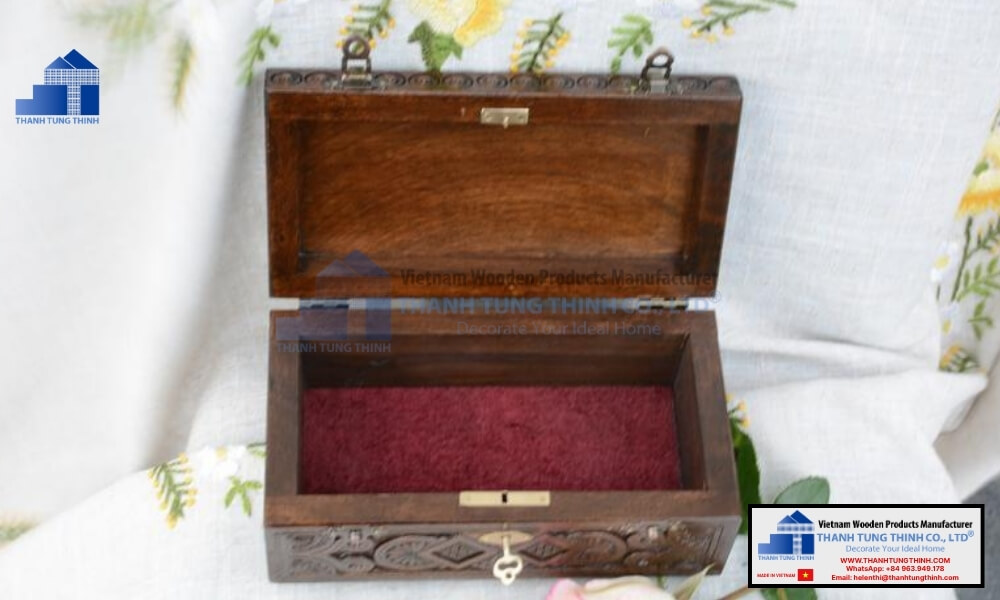 vintage style carved wooden jewelry boxes for girls with secure clasp